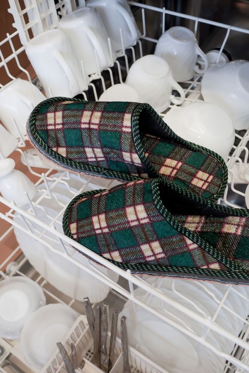 Viele Angehörige machen die Erfahrung, dass die Pflege eines Demenzkranken mit zunehmender Dauer kaum zu bewältigen ist. In der offenen Selbsthilfegruppe können sie sich austauschen und erhalten Infos rund um die Krankheit.