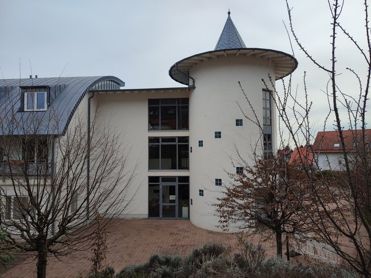 Das Gebäude der Südpfalzterrassen Gleiszellen, wo sich die Schule für Ergotherapie befindet.
